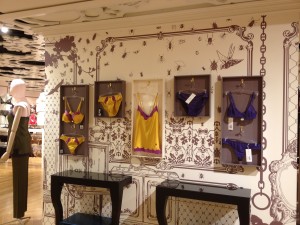 Galeries Lafayette lingerie mise en scene - Focus Shopper