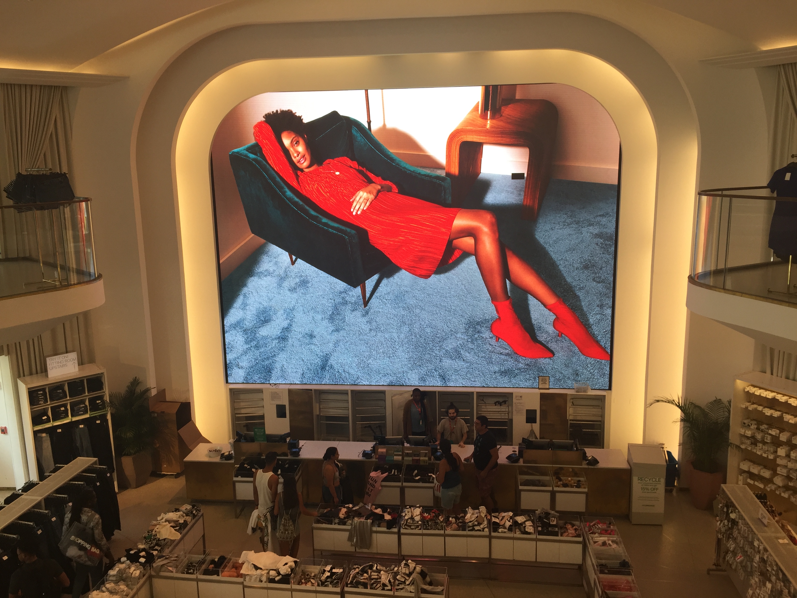 H&M Miami Beach